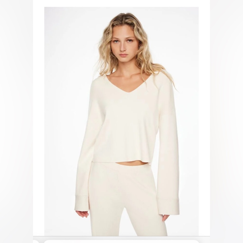 Dynamite v Neck Sweater